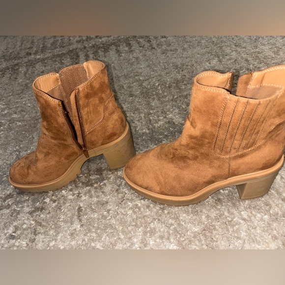 Women’s Katrina Platform Boots - Picture 3 of 8